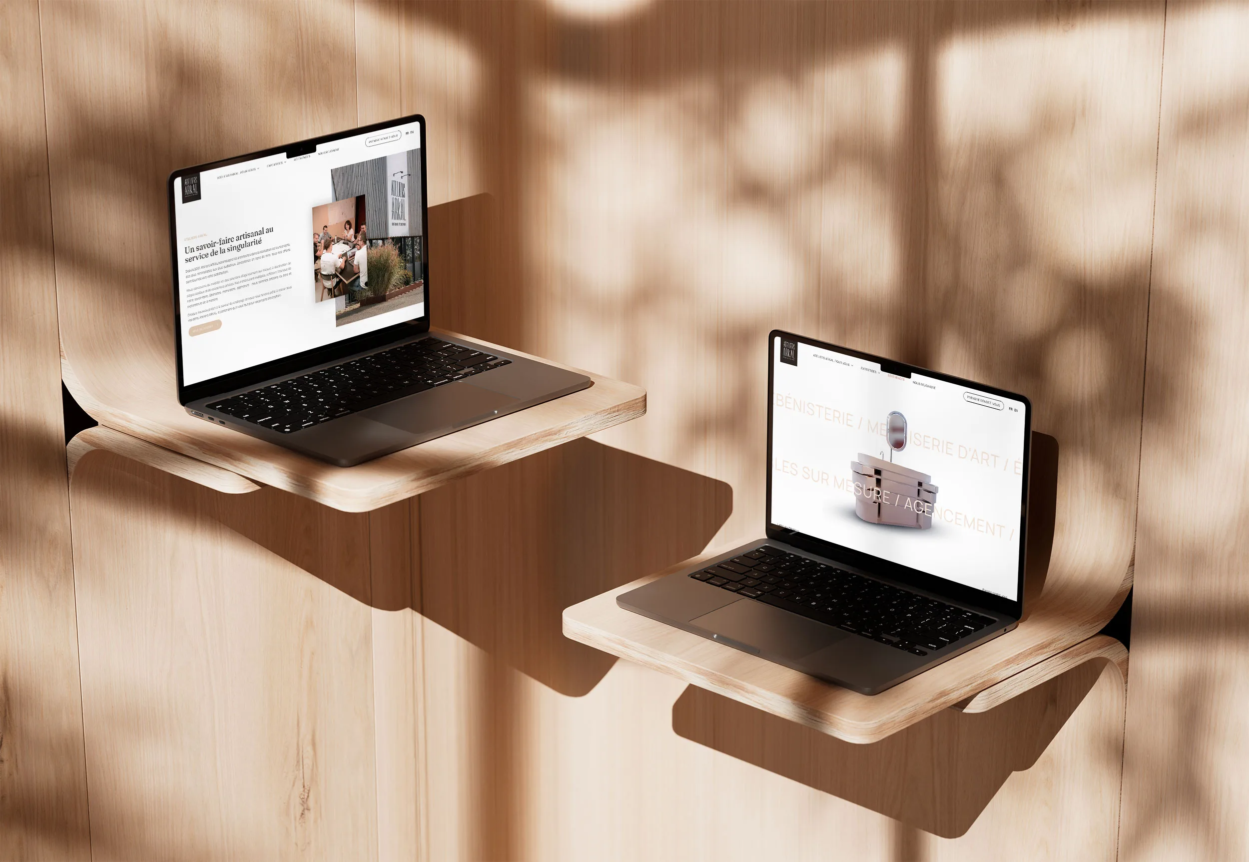 Ateliers-Arkal_2-macbooks-fond-bois